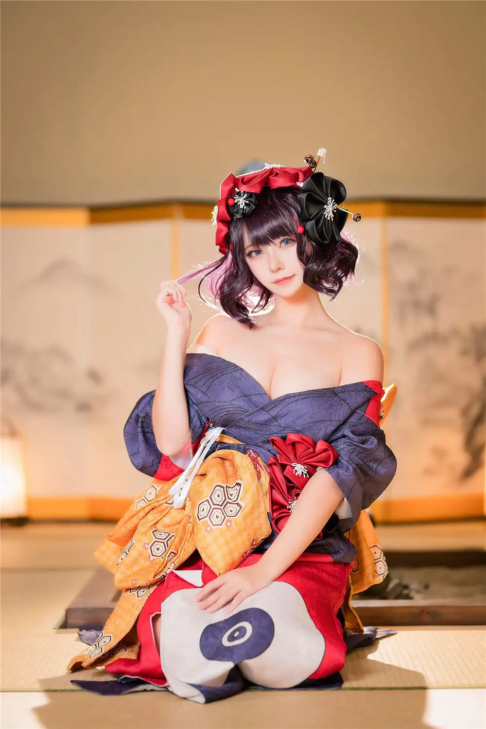 菌烨tako 紫红和服 室内并膝跪坐